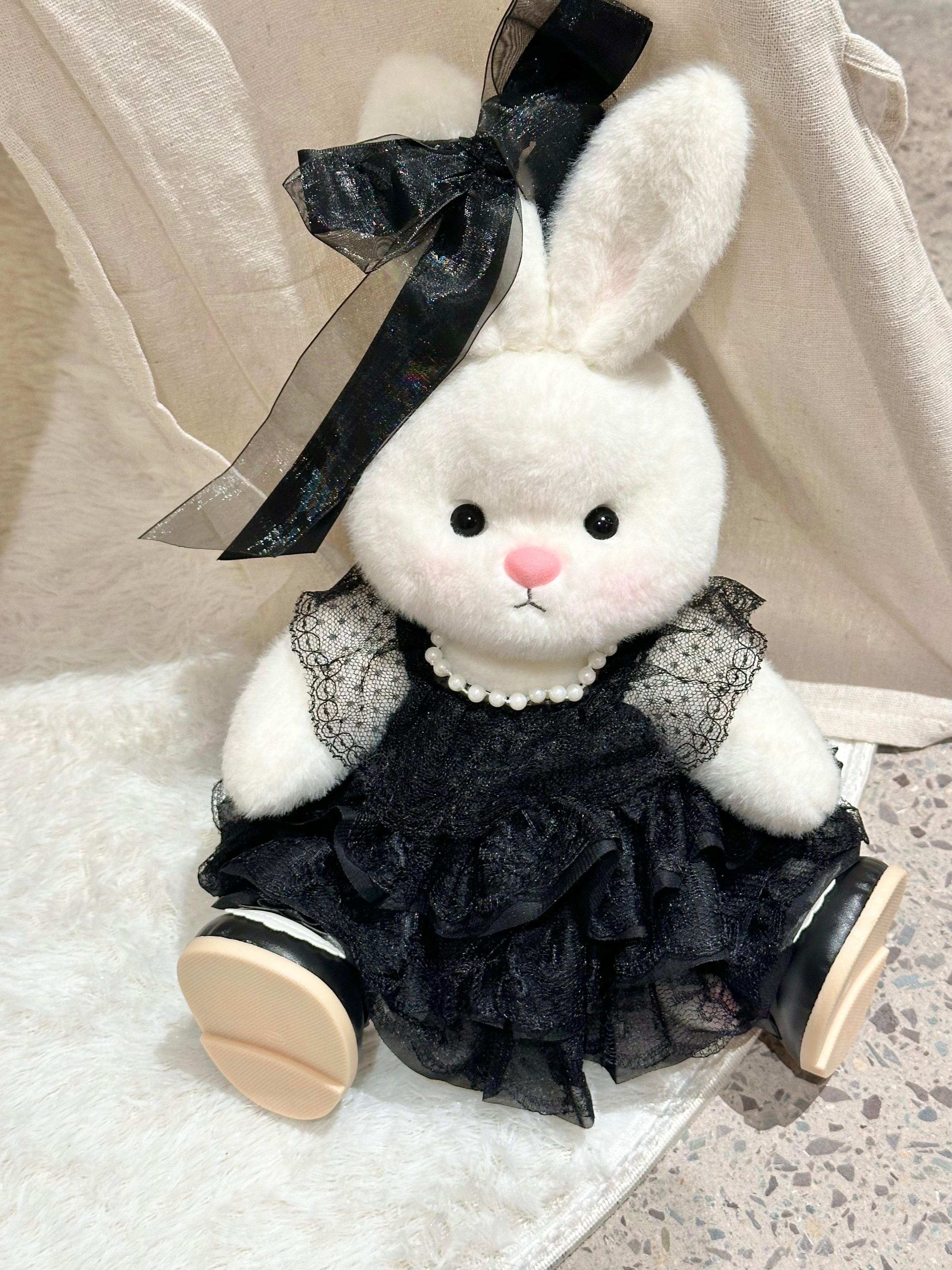 Homeyfriends Cute Jointed Bunny With Pearl Neckline Black Wedding Dress
